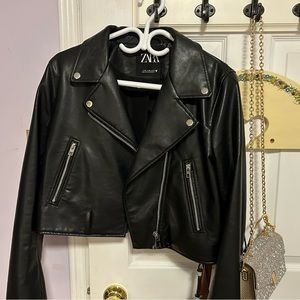 Zara Women’s crop faux leather jacket